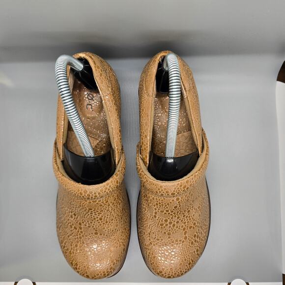 B.O.C. By Born Lehana Pebbled Clog Tan Women's 8.5M - Picture 3 of 7